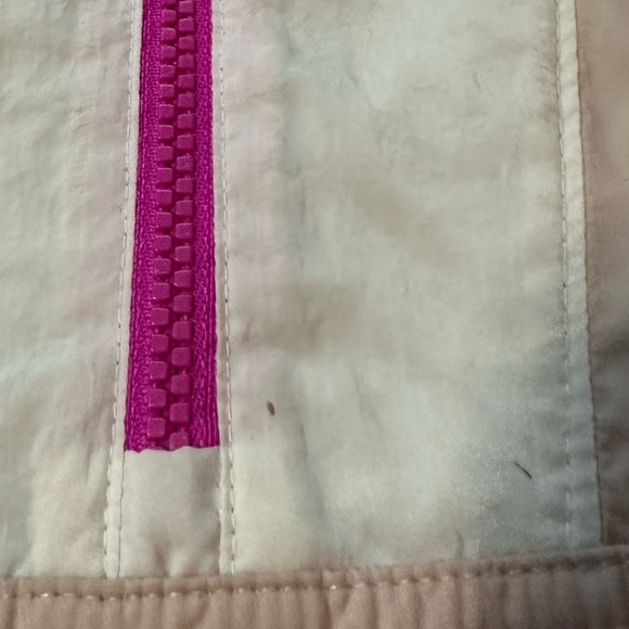 Nike Revolution 1/2 zip jacket that turns to a belt bag/ crossbody bag - Picture 8 of 8